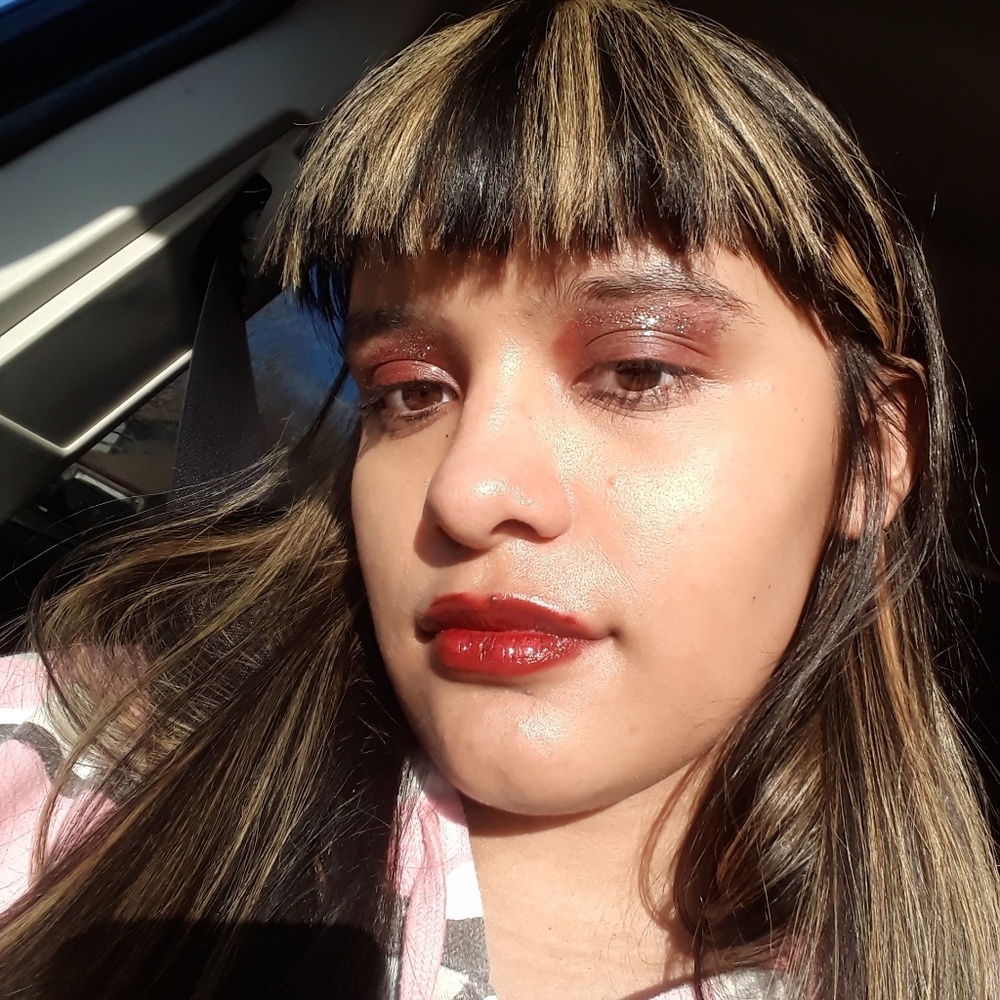 Meet your Posher, Reyna